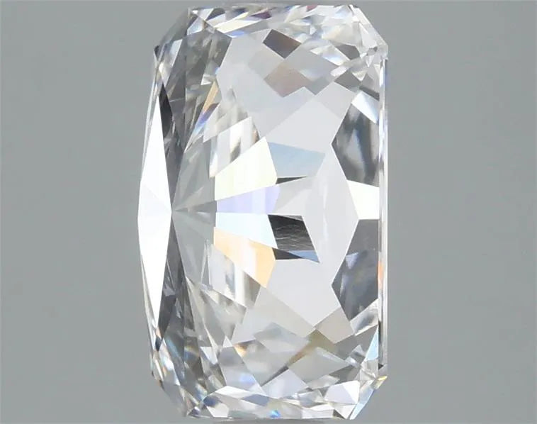 2.50ct Radiant Lab Grown Diamond (Colour D, Clarity VVS2, IGI)