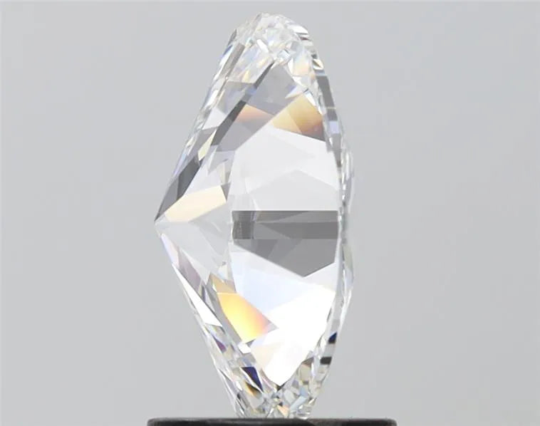 2.04ct Oval Lab Grown Diamond (Colour E, Clarity VVS1, IGI)