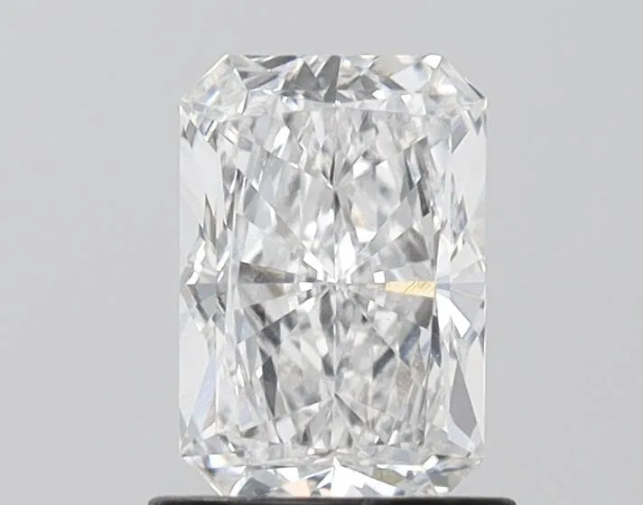 1.01ct Radiant Lab Grown Diamond (Colour E, Clarity VVS2, IGI)