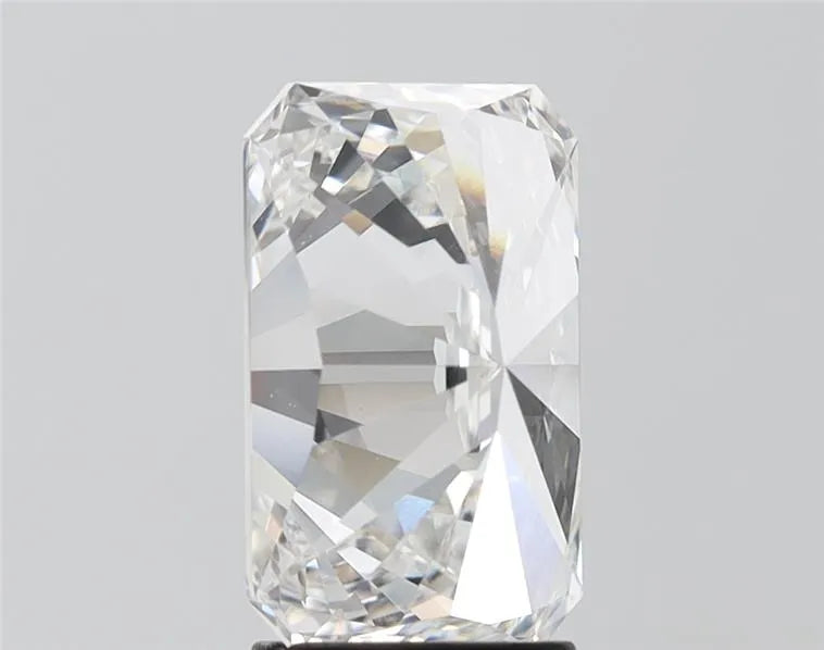 2.91ct Radiant Lab Grown Diamond (Colour F, Clarity VVS2, IGI)