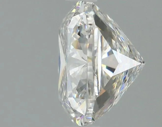 2.33ct Cushion brilliant Lab Grown Diamond (Colour F, Clarity VVS2, IGI)