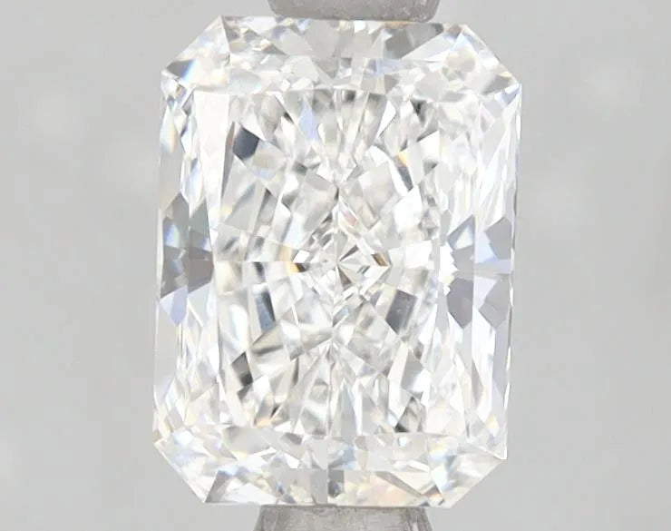 1.00ct Radiant Lab Grown Diamond (Colour F, Clarity VVS2, IGI)