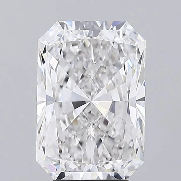 4.41ct Radiant Lab Grown Diamond (Colour E, Clarity VVS1, IGI)