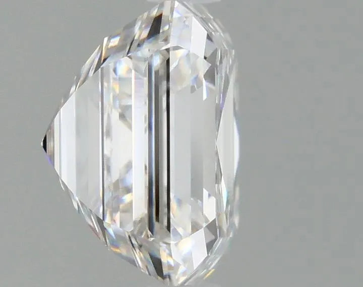 3.22ct Asscher Lab Grown Diamond (Colour E, Clarity VVS2, IGI)