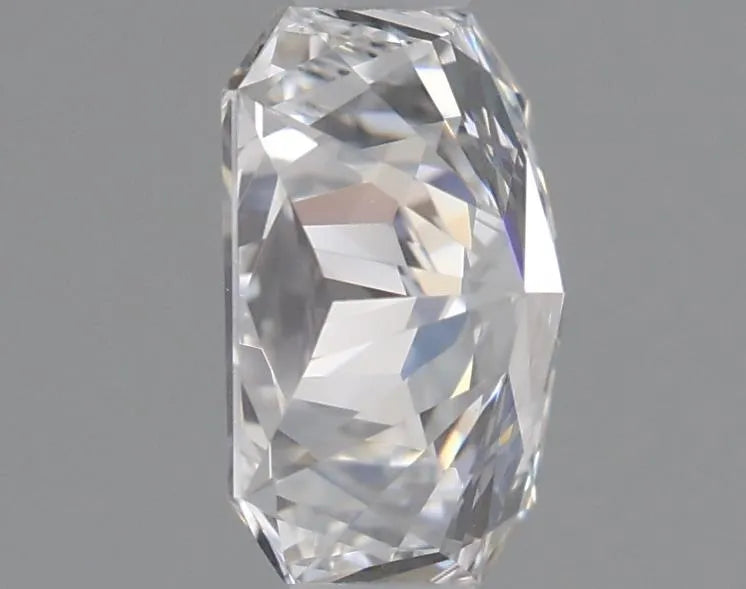 1.00ct Radiant Lab Grown Diamond (Colour E, Clarity VVS2, IGI)