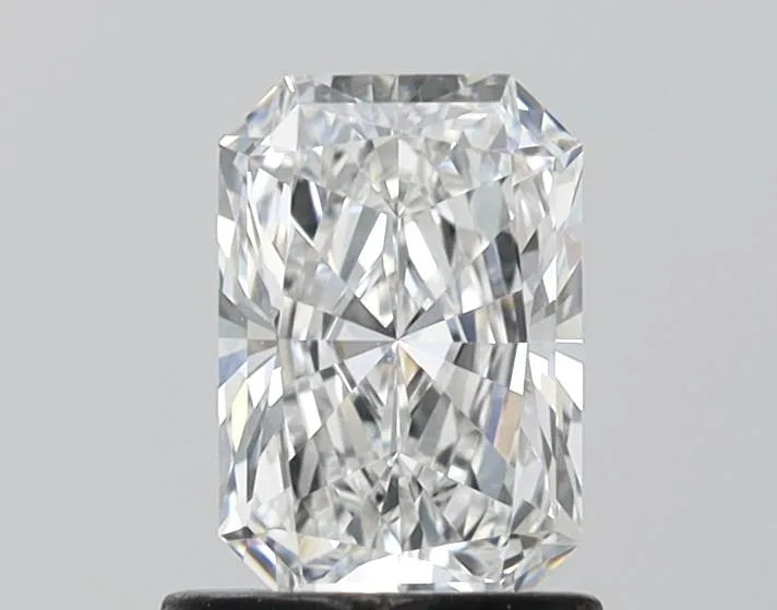 1.00ct Radiant Lab Grown Diamond (Colour E, Clarity VVS2, IGI)